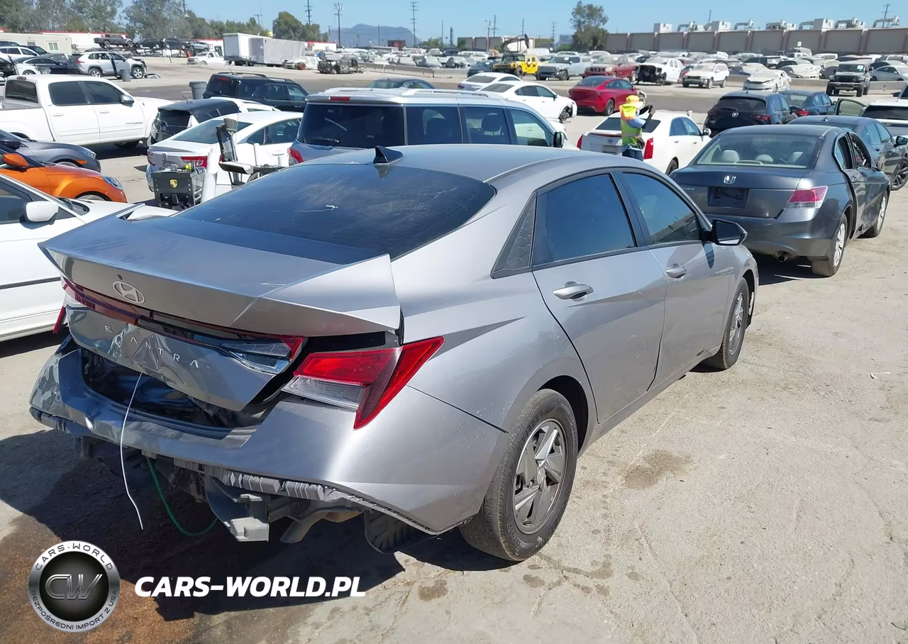 2025 Hyundai Elantra Se VIN:KMHLL4DGXSU008049 - 4