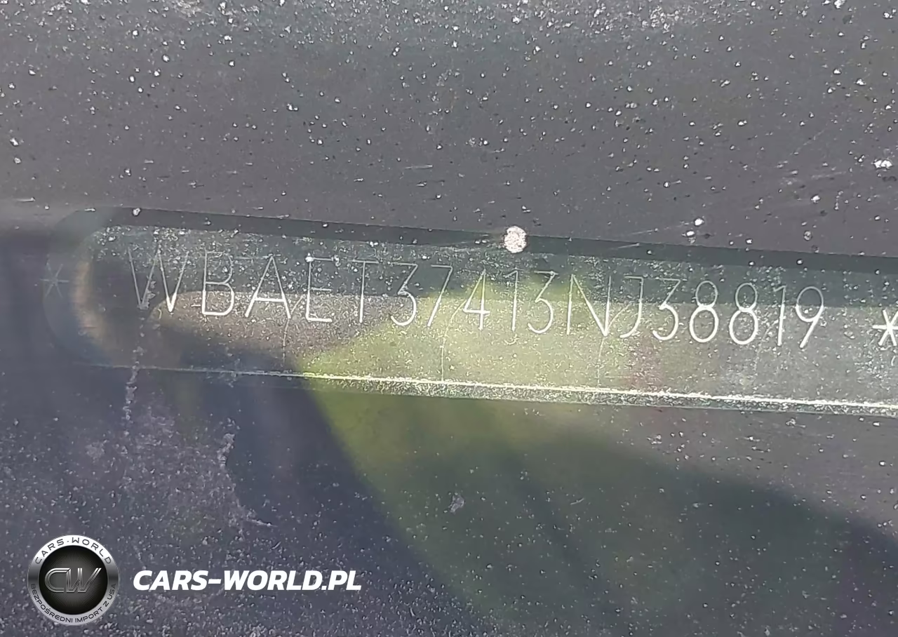 2003 BMW 3 Series 325I VIN:WBAET37413NJ38819 - 9