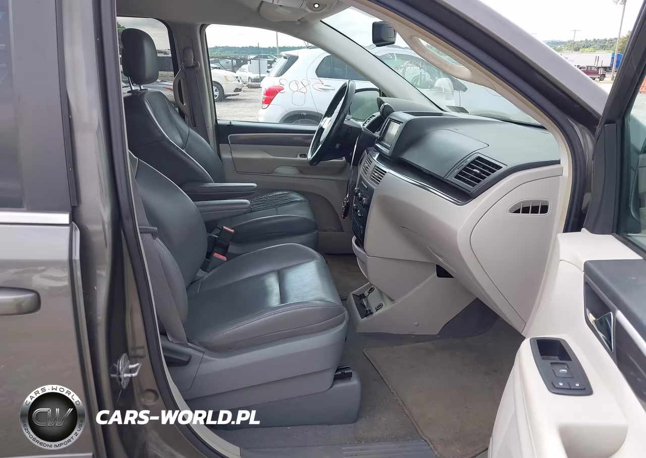 2010 Volkswagen Routan Se VIN:2V4RW3D10AR333466 - 5