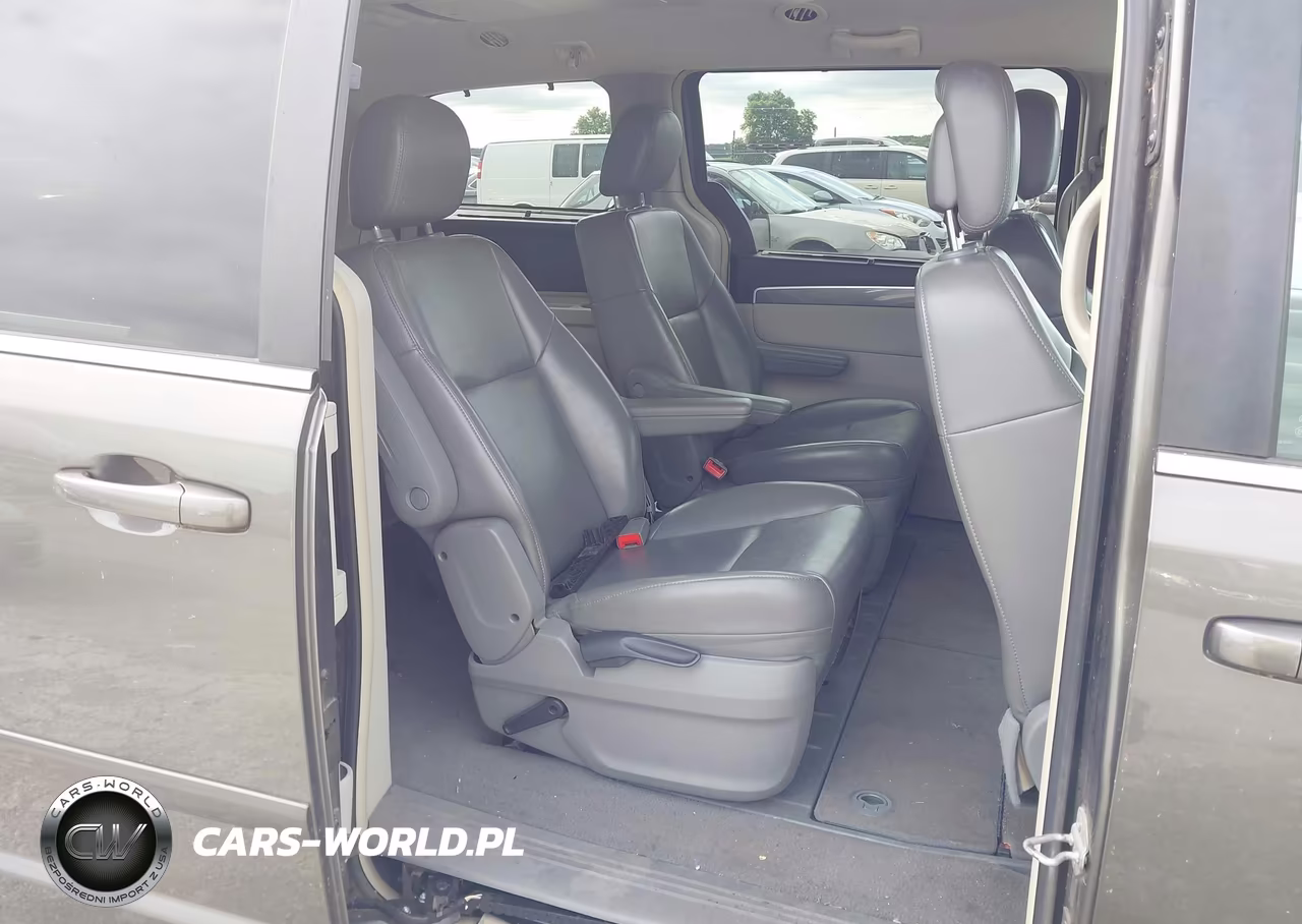 2010 Volkswagen Routan Se VIN:2V4RW3D10AR333466 - 8