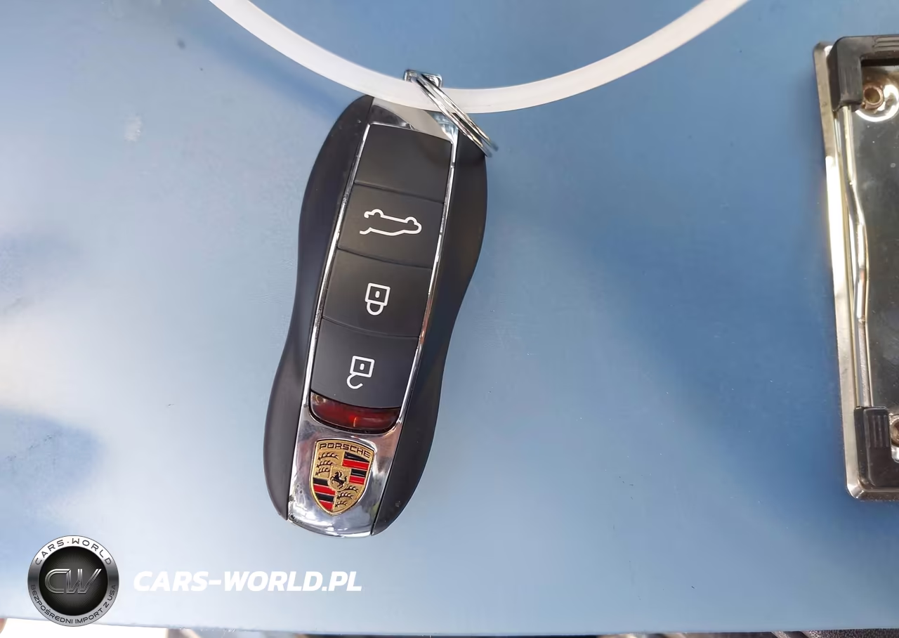 2025 Porsche Macan T VIN:WP1AA2A58SLB06817 - 11