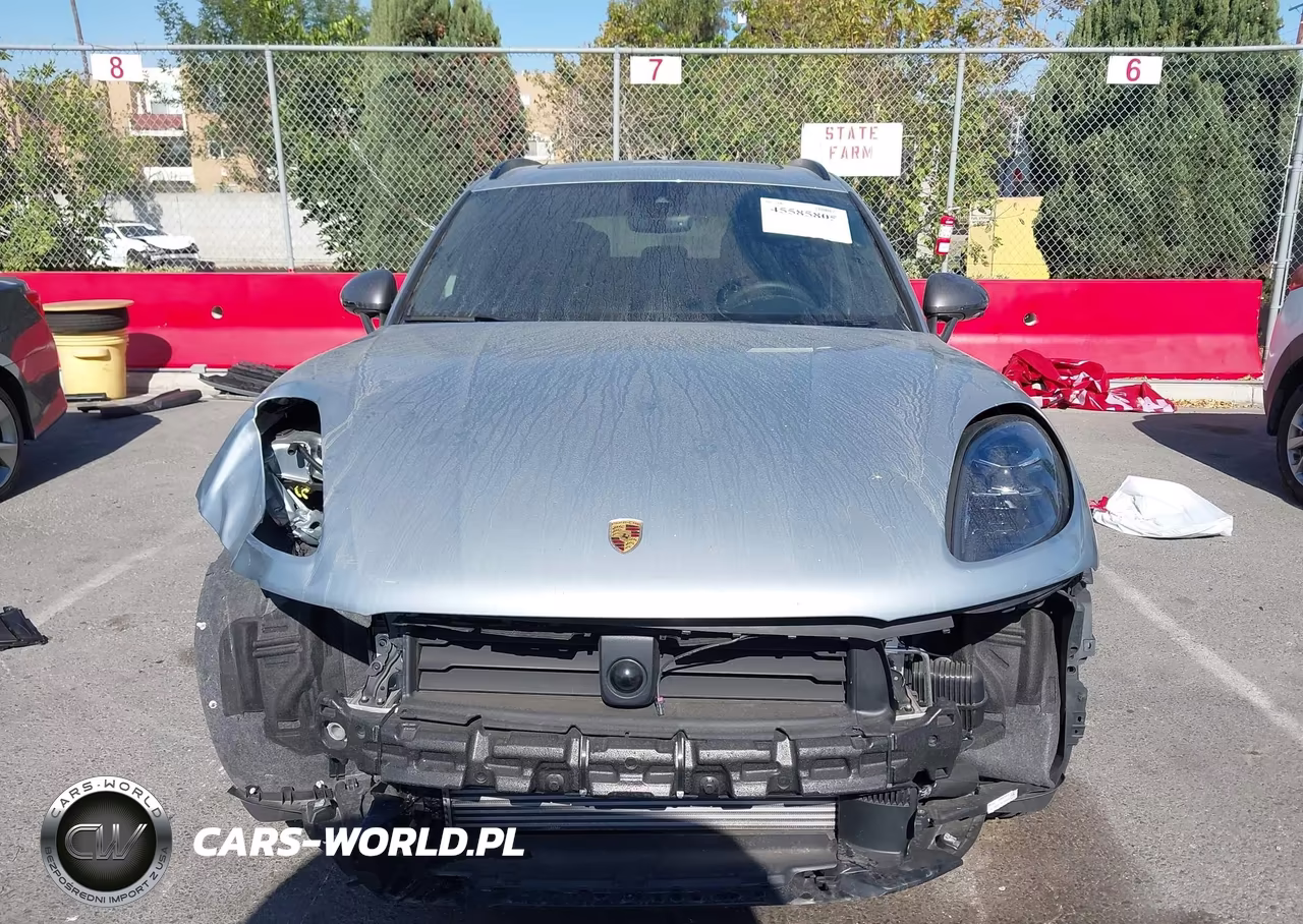 2025 Porsche Macan T VIN:WP1AA2A58SLB06817 - 12