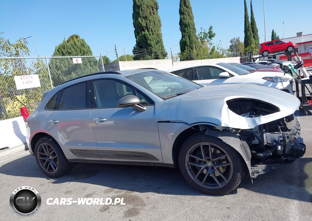 2025 Porsche Macan T VIN:WP1AA2A58SLB06817 - 13