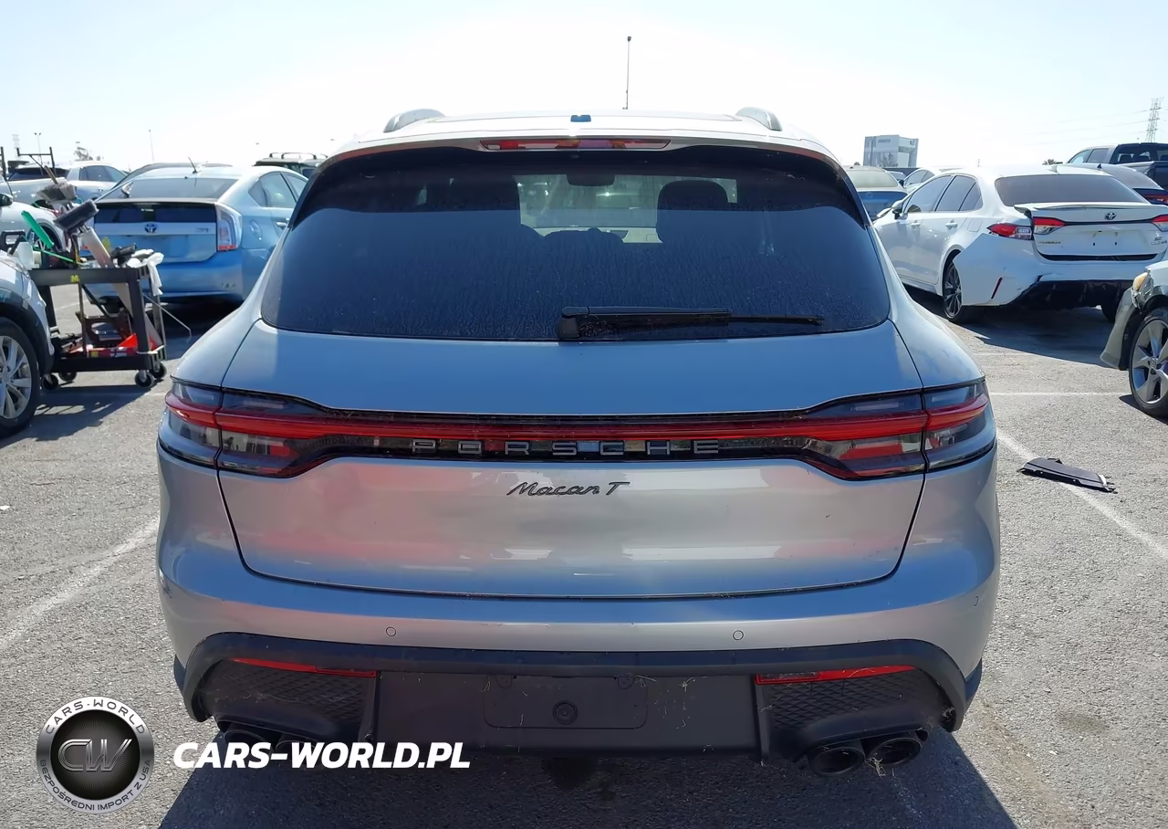 2025 Porsche Macan T VIN:WP1AA2A58SLB06817 - 16
