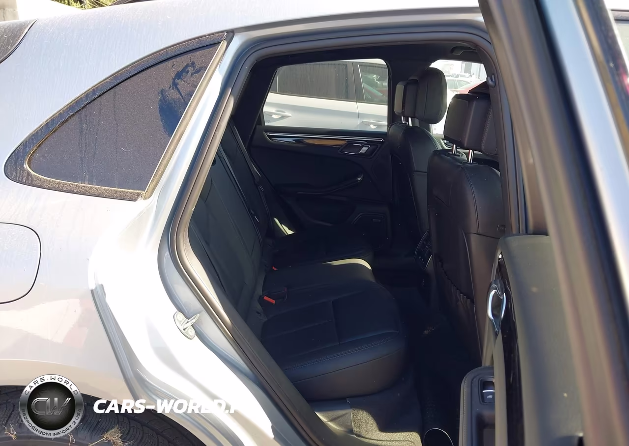 2025 Porsche Macan T VIN:WP1AA2A58SLB06817 - 8
