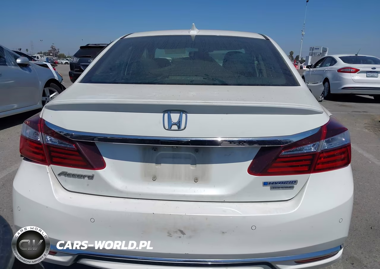 2017 Honda Accord Hybrid Touring VIN:JHMCR6F74HC023204 - 16