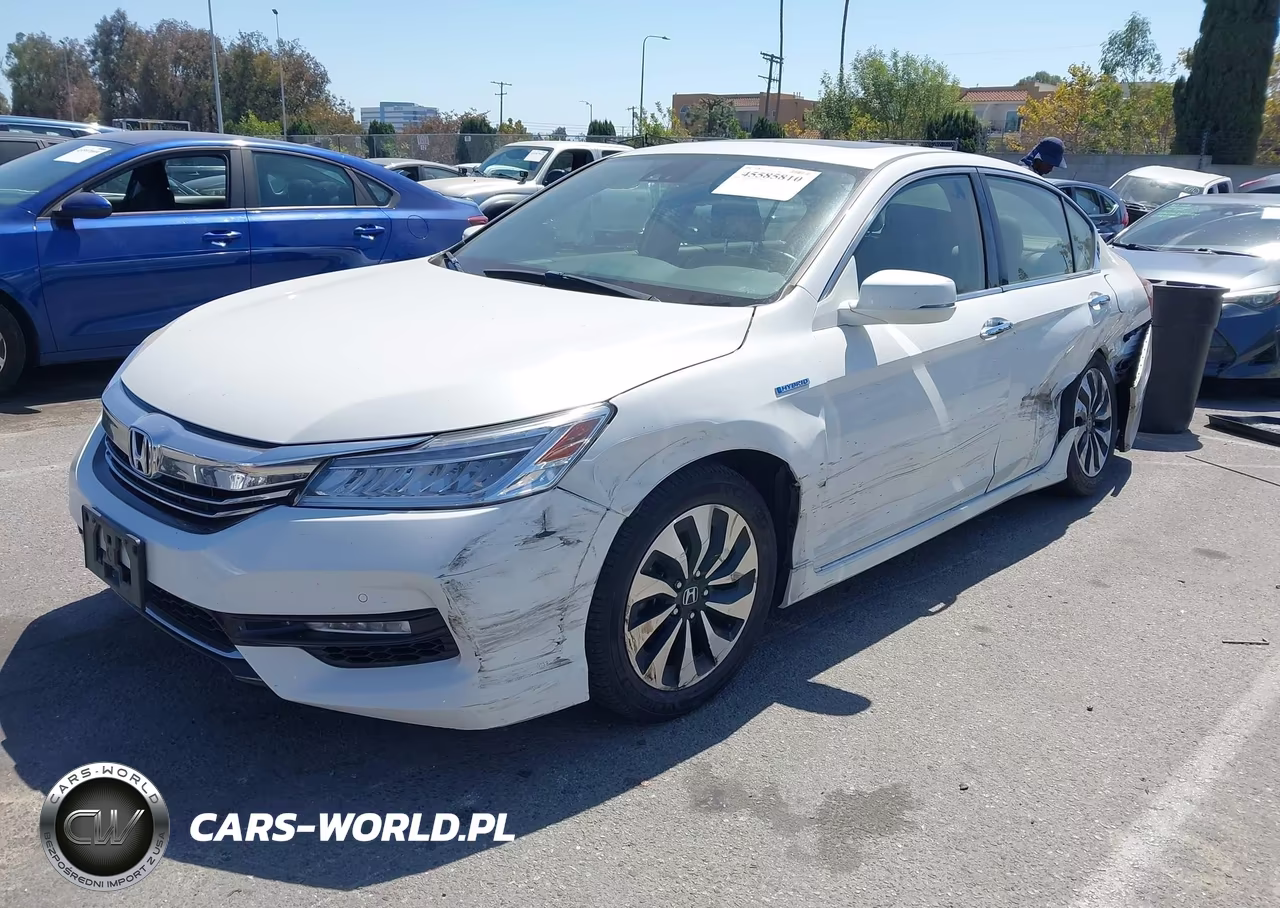 2017 Honda Accord Hybrid Touring VIN:JHMCR6F74HC023204 - 2