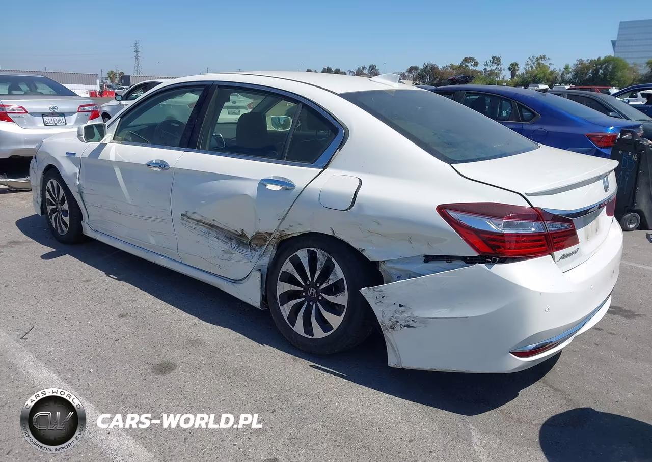 2017 Honda Accord Hybrid Touring VIN:JHMCR6F74HC023204 - 3