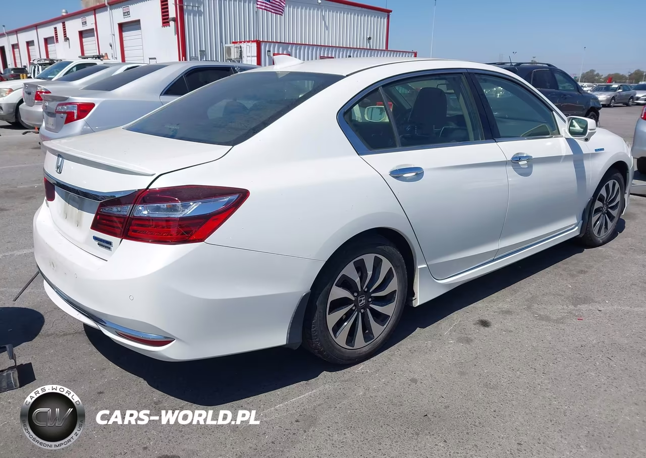2017 Honda Accord Hybrid Touring VIN:JHMCR6F74HC023204 - 4