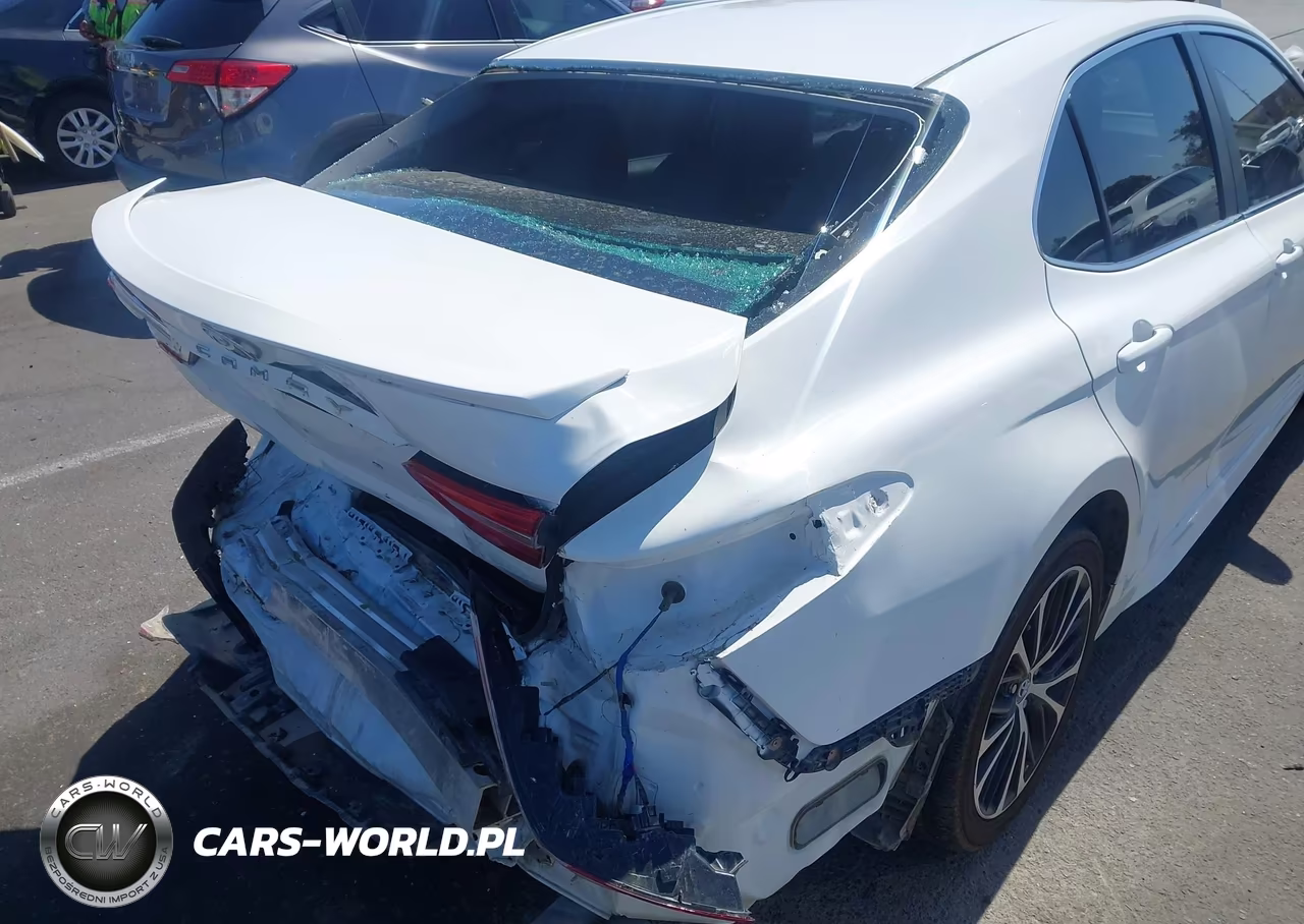 2018 Toyota Camry Se VIN:4T1B11HK2JU530574 - 17