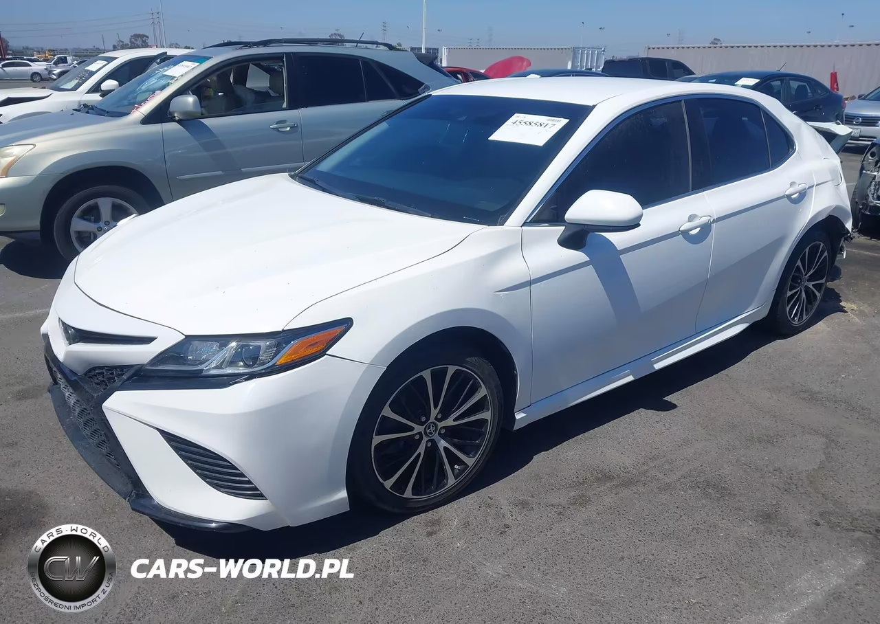 2018 Toyota Camry Se VIN:4T1B11HK2JU530574 - 2
