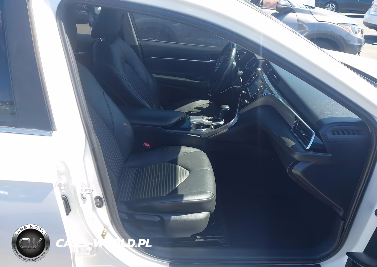2018 Toyota Camry Se VIN:4T1B11HK2JU530574 - 5