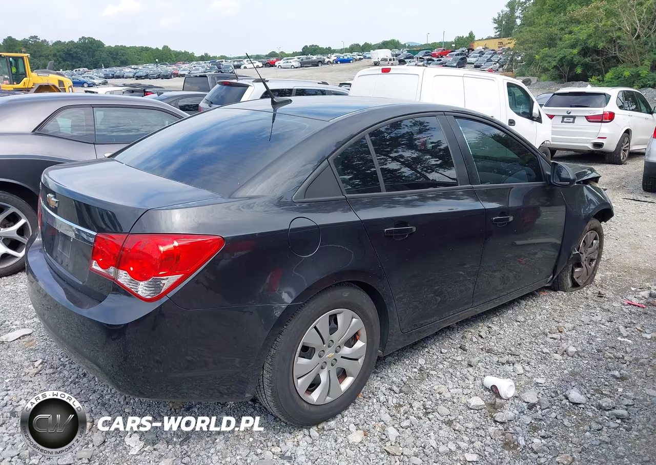 2014 Chevrolet Cruze Ls Auto VIN:1G1PA5SH3E7216878 - 4