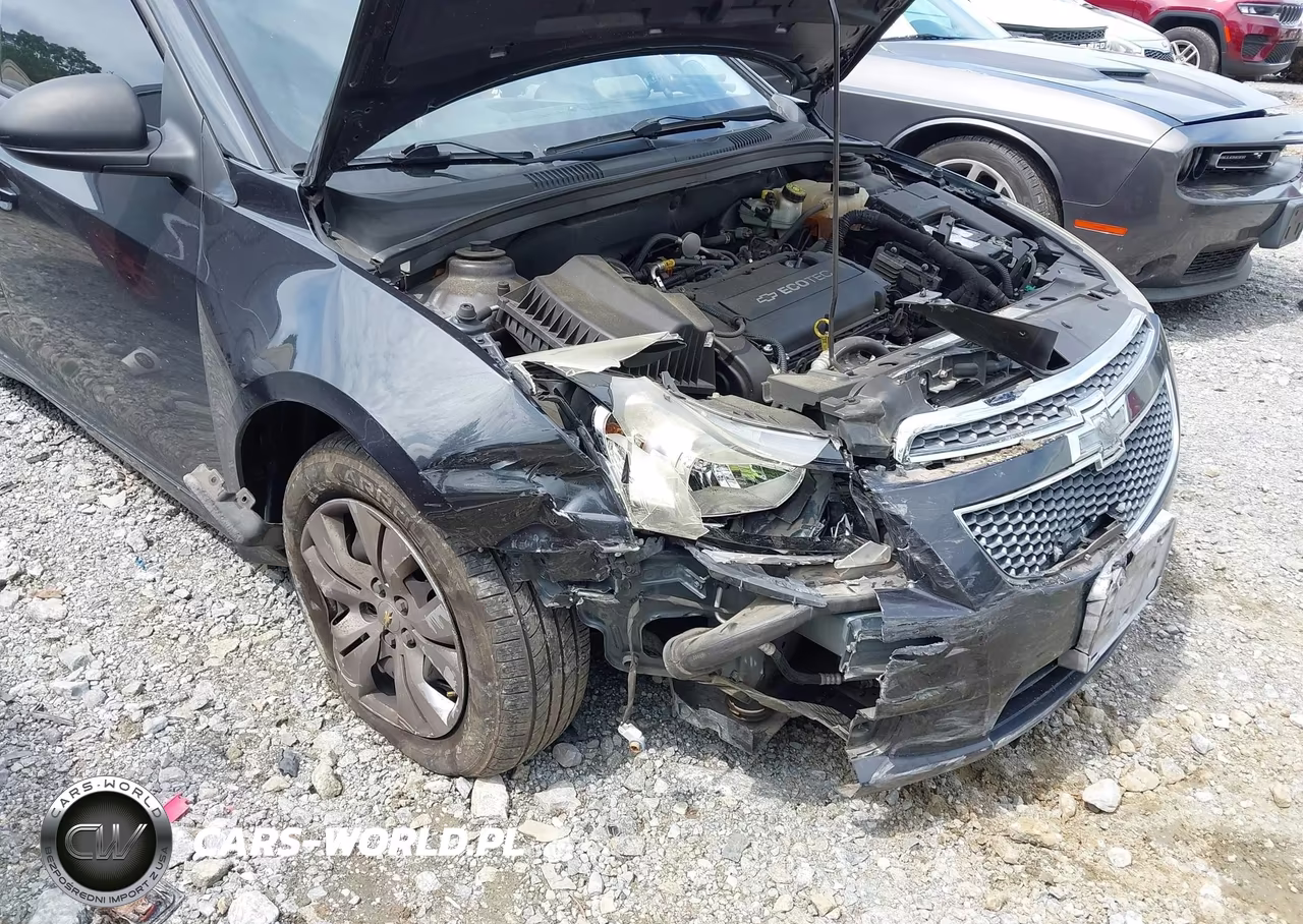 2014 Chevrolet Cruze Ls Auto VIN:1G1PA5SH3E7216878 - 6