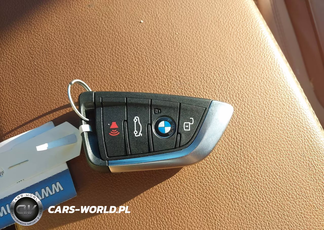 2021 BMW X3 Phev xDrive30E VIN:5UXTS1C0XM9F52598 - 11