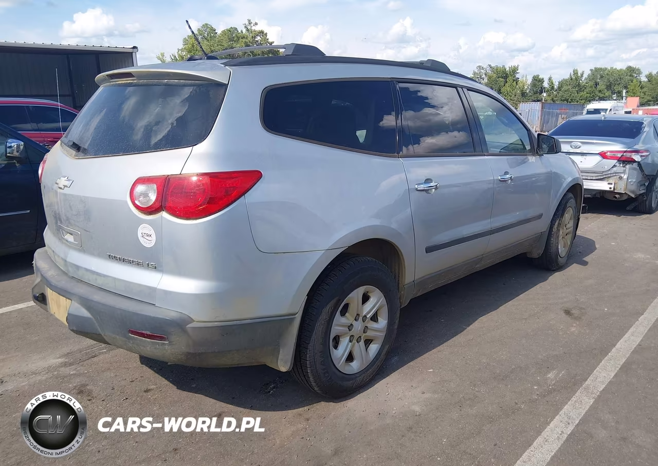 2012 Chevrolet Traverse Ls VIN:1GNKRFED2CJ272102 - 4