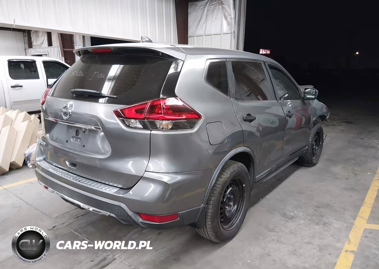 2018 Nissan Rogue S VIN:KNMAT2MT2JP555312 - 4