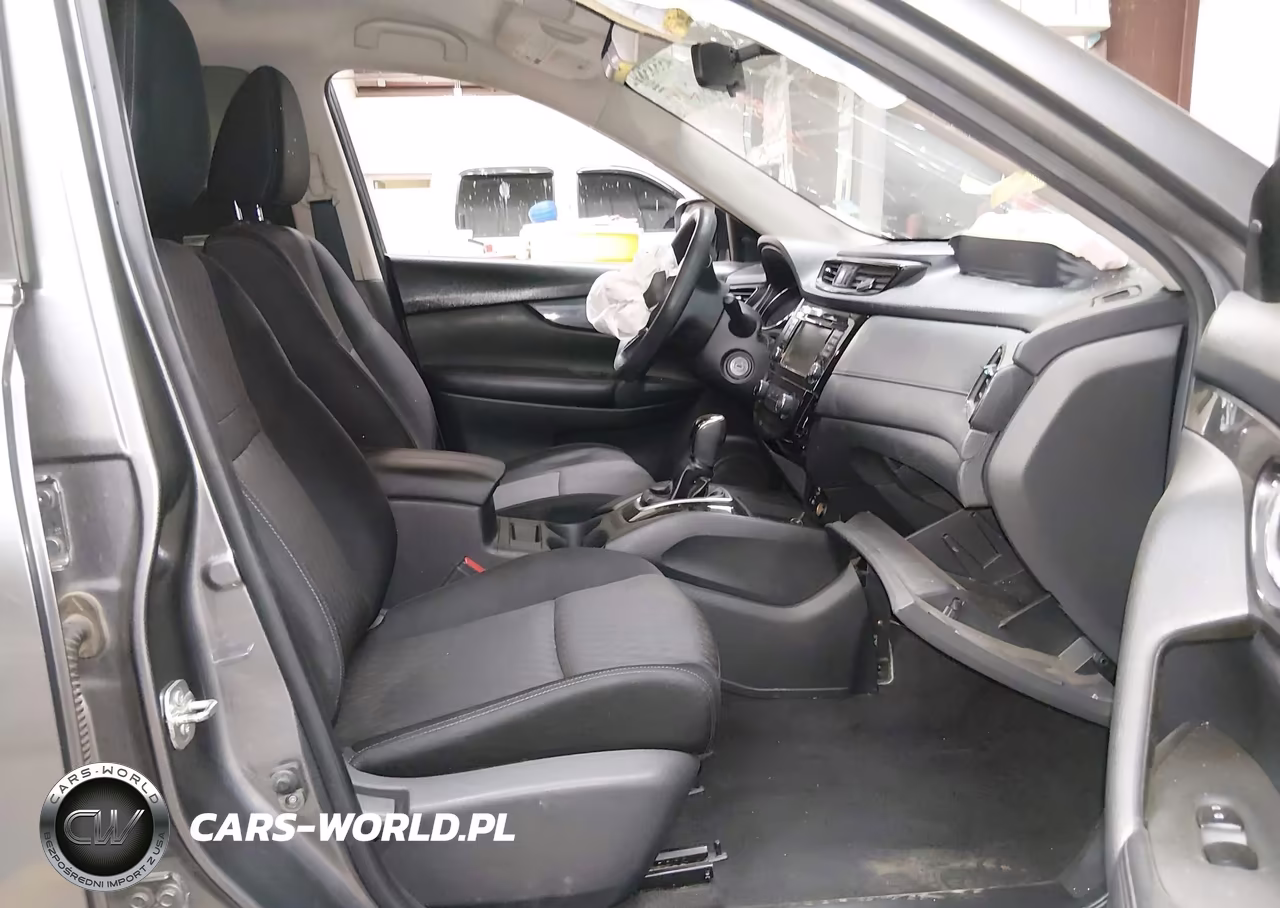 2018 Nissan Rogue S VIN:KNMAT2MT2JP555312 - 5
