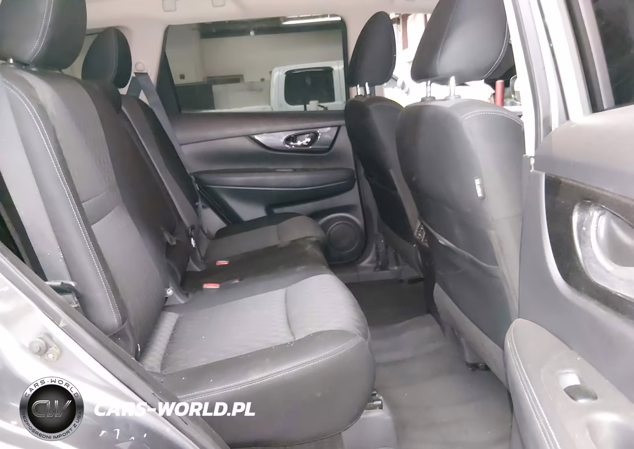 2018 Nissan Rogue S VIN:KNMAT2MT2JP555312 - 8