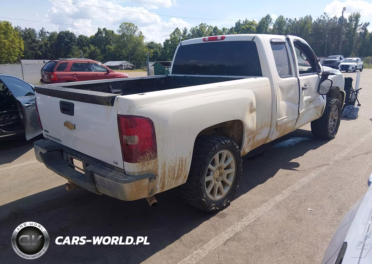 2011 Chevrolet Silverado 1500 Ls VIN:1GCRCREA9BZ432606 - 4