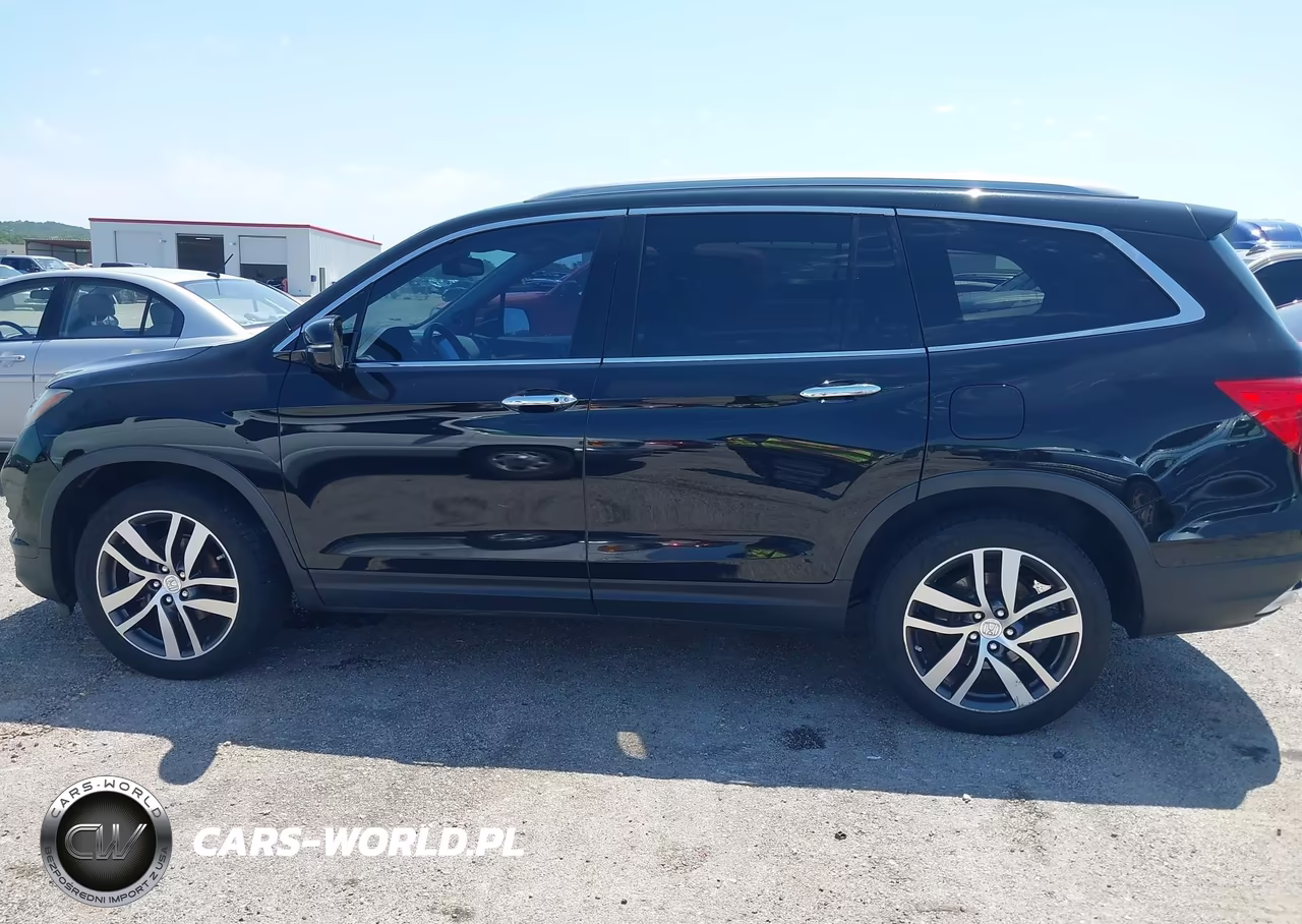 2017 Honda Pilot Touring VIN:5FNYF6H95HB101572 - 14