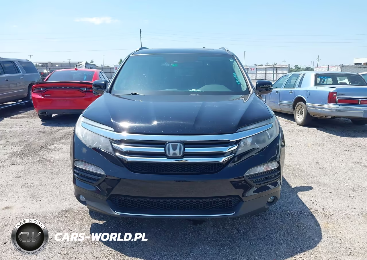 2017 Honda Pilot Touring VIN:5FNYF6H95HB101572 - 6