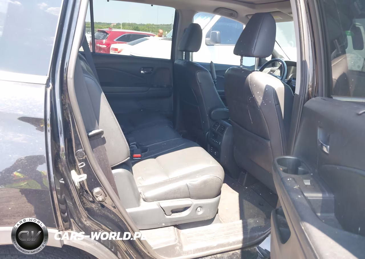 2017 Honda Pilot Touring VIN:5FNYF6H95HB101572 - 8