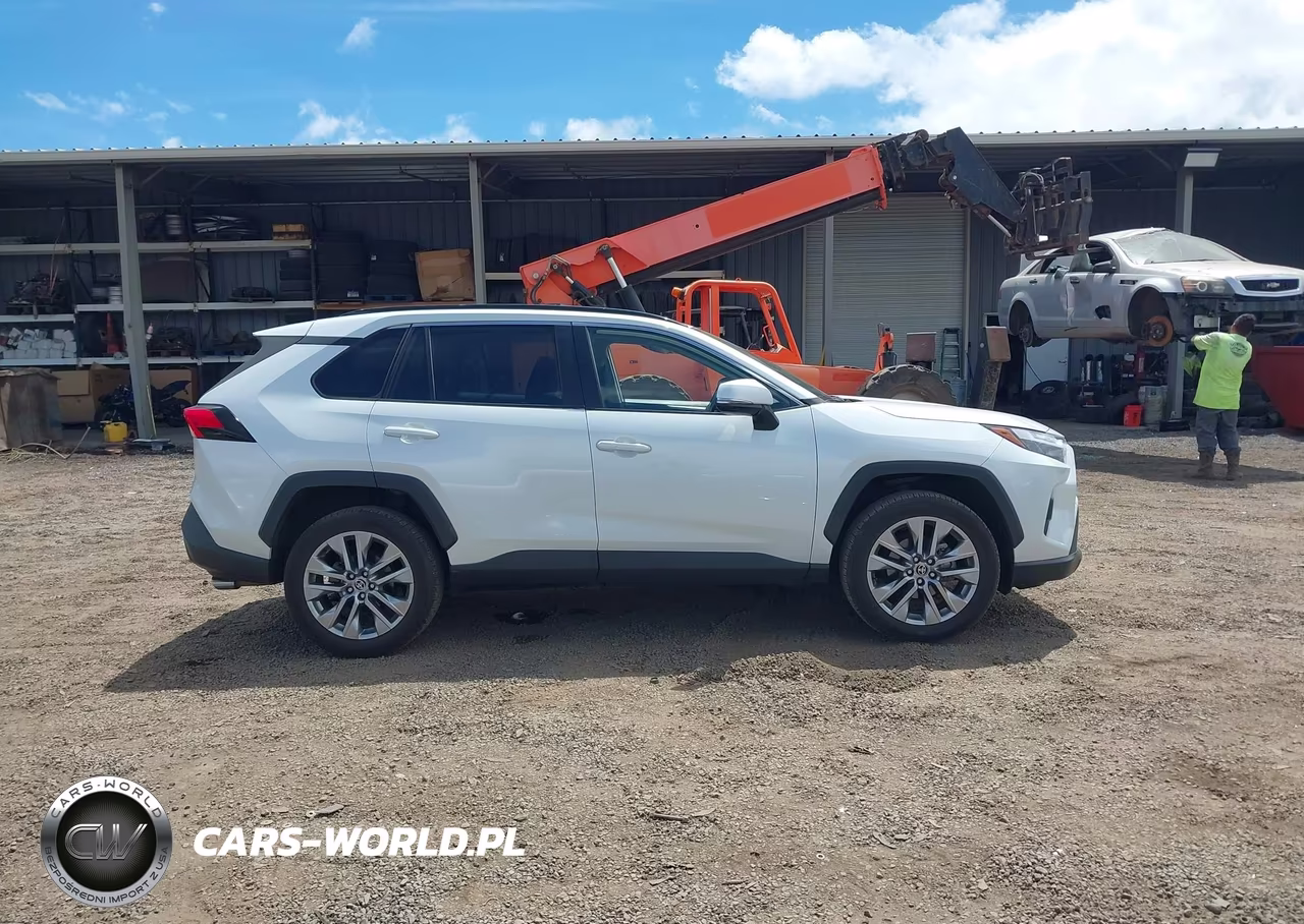 2023 Toyota Rav4 Xle Premium VIN:JTMC1RFV8PD105521 - 13