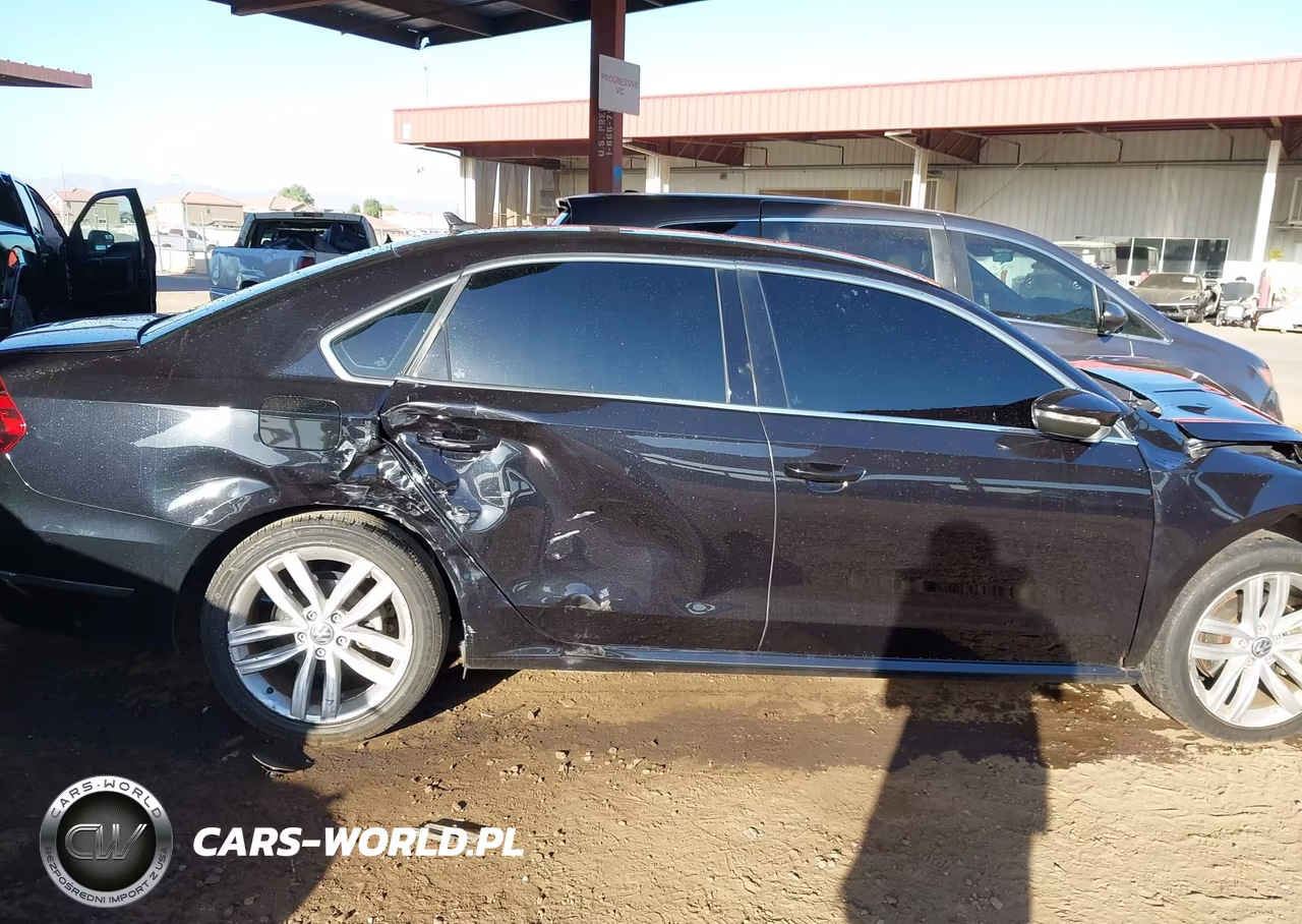 2018 Volkswagen Passat 2.0T Se VIN:1VWBA7A3XJC024973 - 14