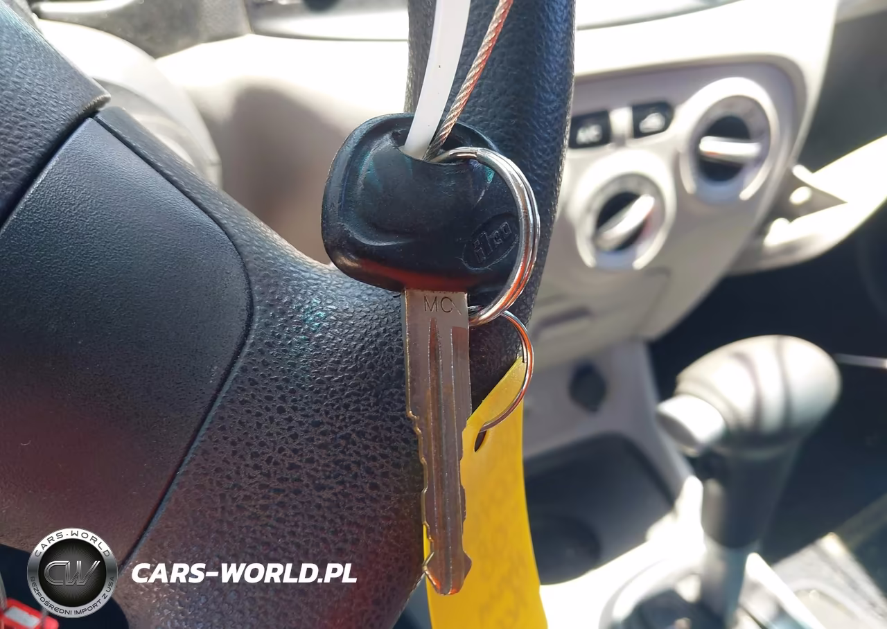 2008 Hyundai Accent Gls VIN:KMHCN46C58U244377 - 11
