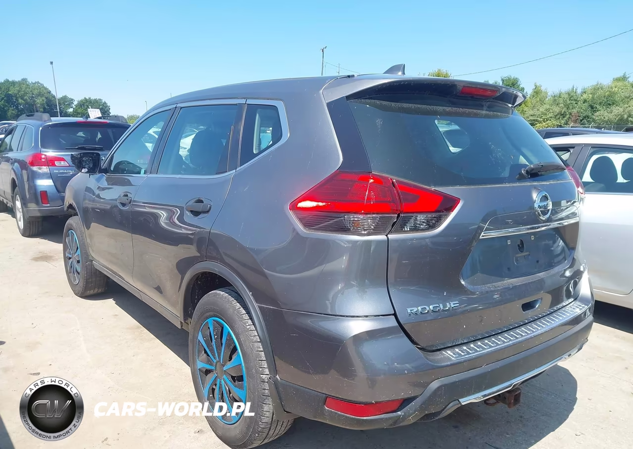 2017 Nissan Rogue S VIN:5N1AT2MV2HC782224 - 3
