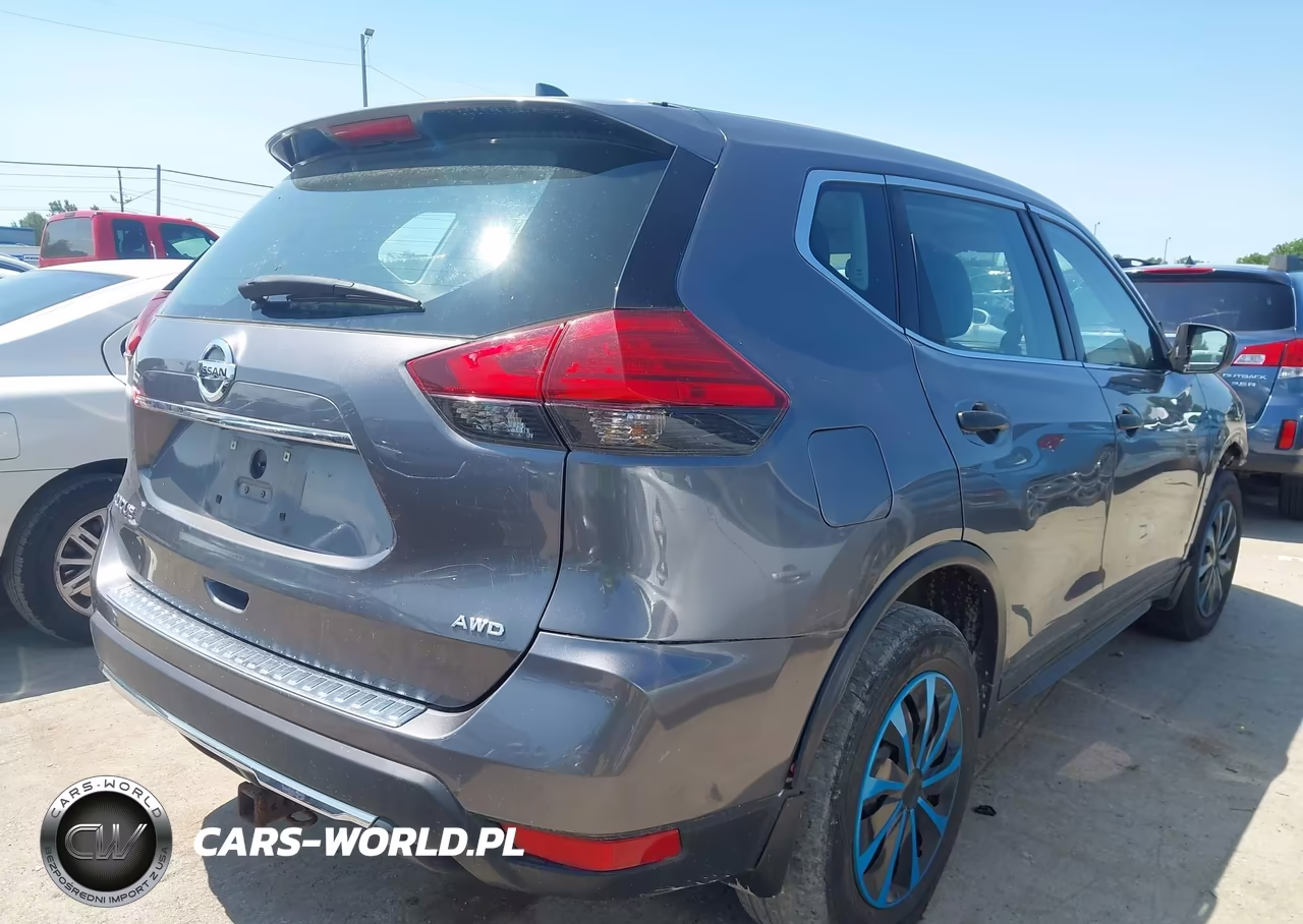 2017 Nissan Rogue S VIN:5N1AT2MV2HC782224 - 4