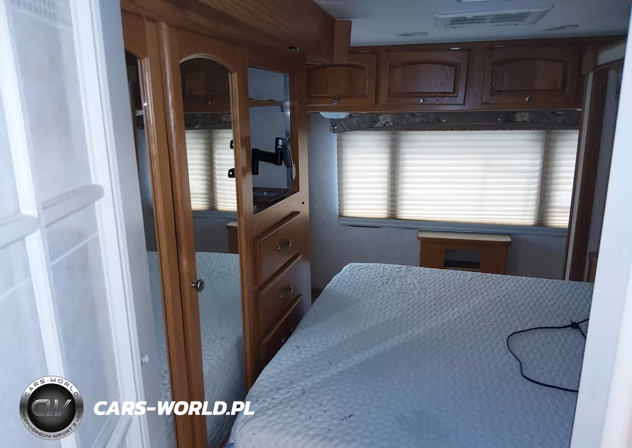 2005 Workhorse Custom Chassis Motorhome Chassis W22 VIN:5B4MP67G453402845 - 17