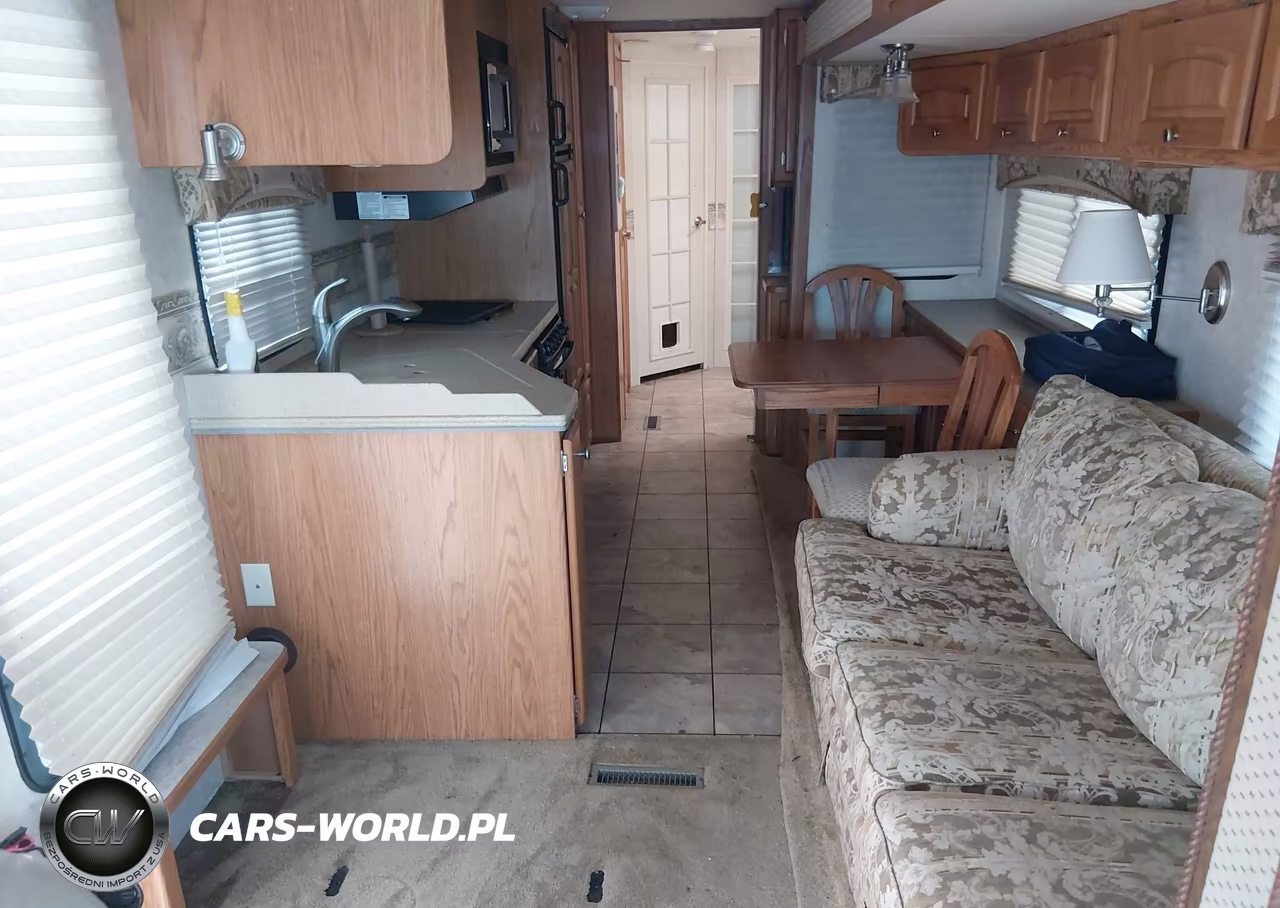 2005 Workhorse Custom Chassis Motorhome Chassis W22 VIN:5B4MP67G453402845 - 8