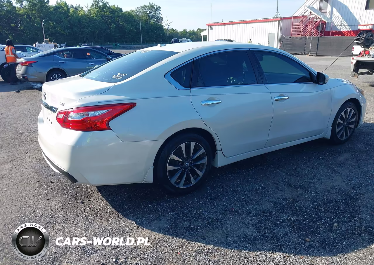 2017 Nissan Altima 2.5 Sv VIN:1N4AL3AP4HC284158 - 4