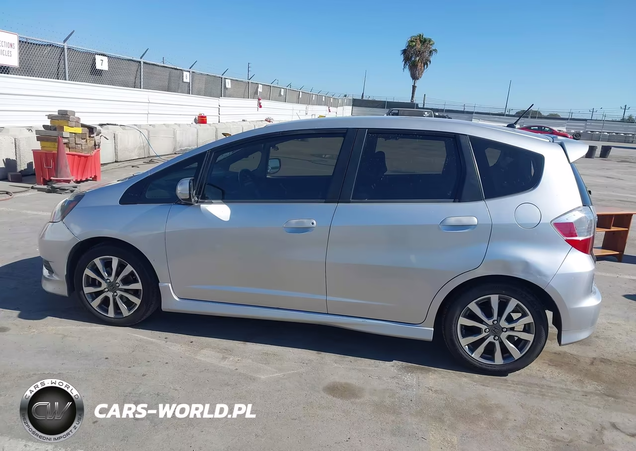 2012 Honda Fit Sport VIN:JHMGE8H54CS005725 - 14