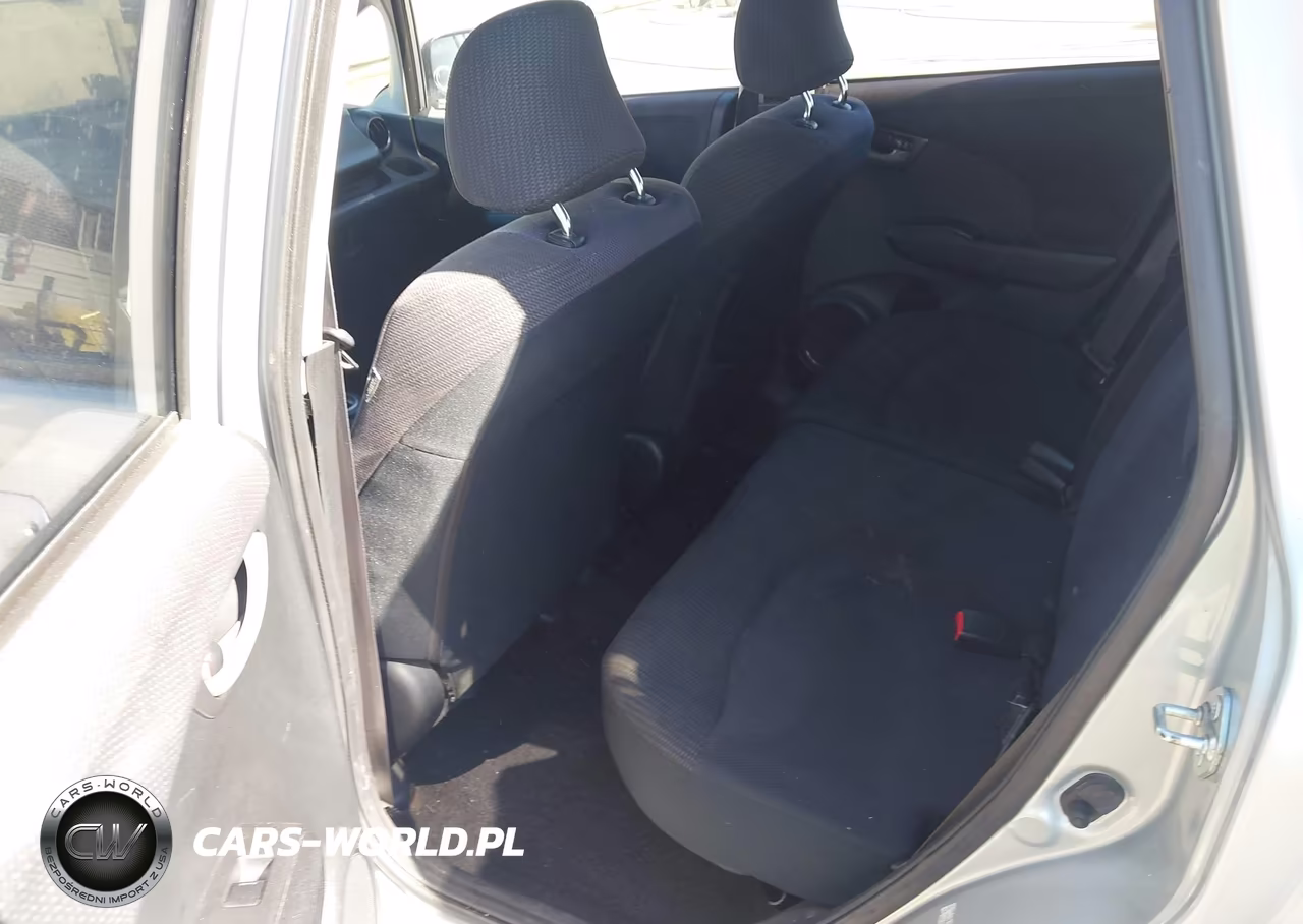 2012 Honda Fit Sport VIN:JHMGE8H54CS005725 - 8