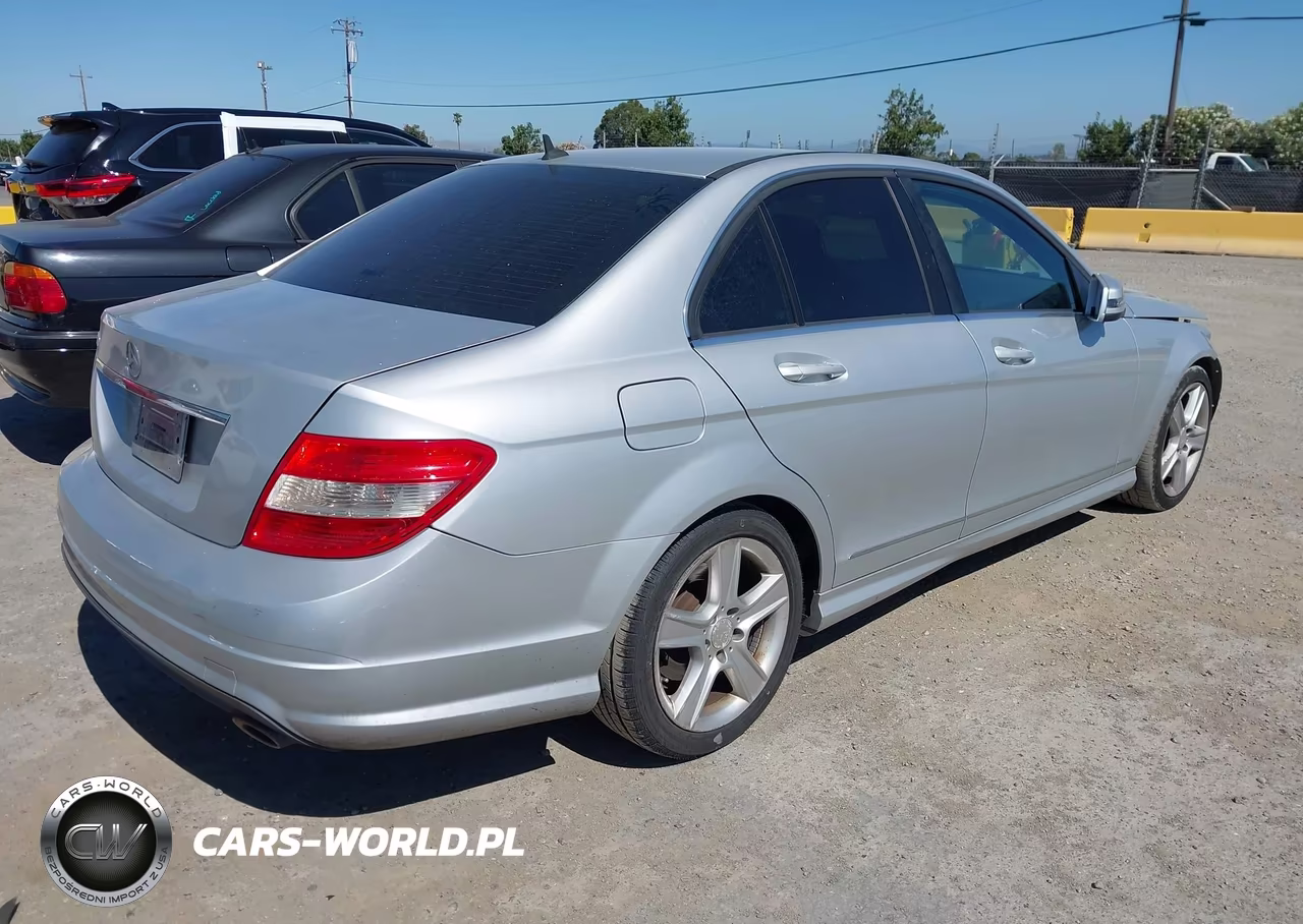 2010 Mercedes-Benz C 300 Luxury-Sport VIN:WDDGF5EB8AF426172 - 4
