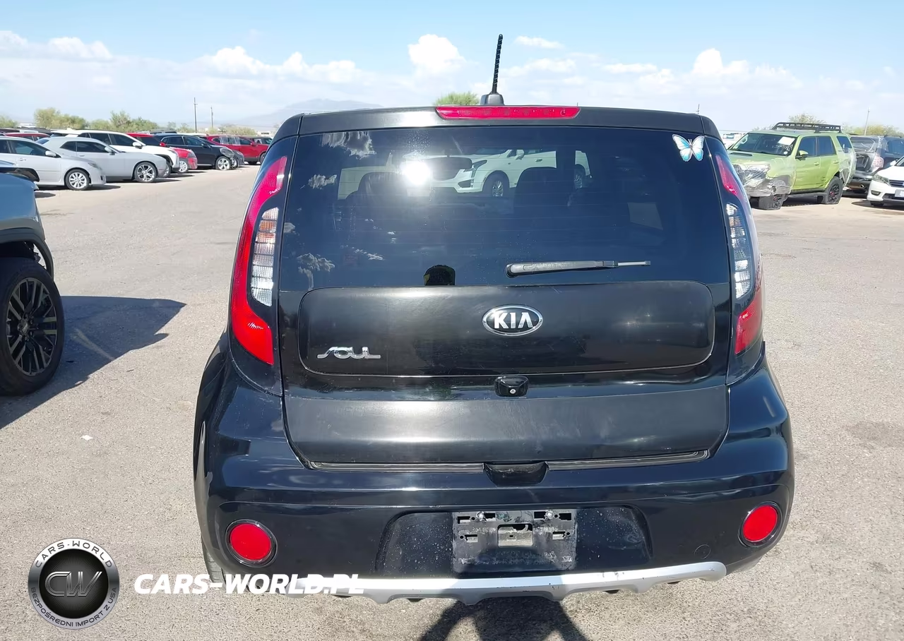 2018 Kia Soul + VIN:KNDJP3A57J7902312 - 16