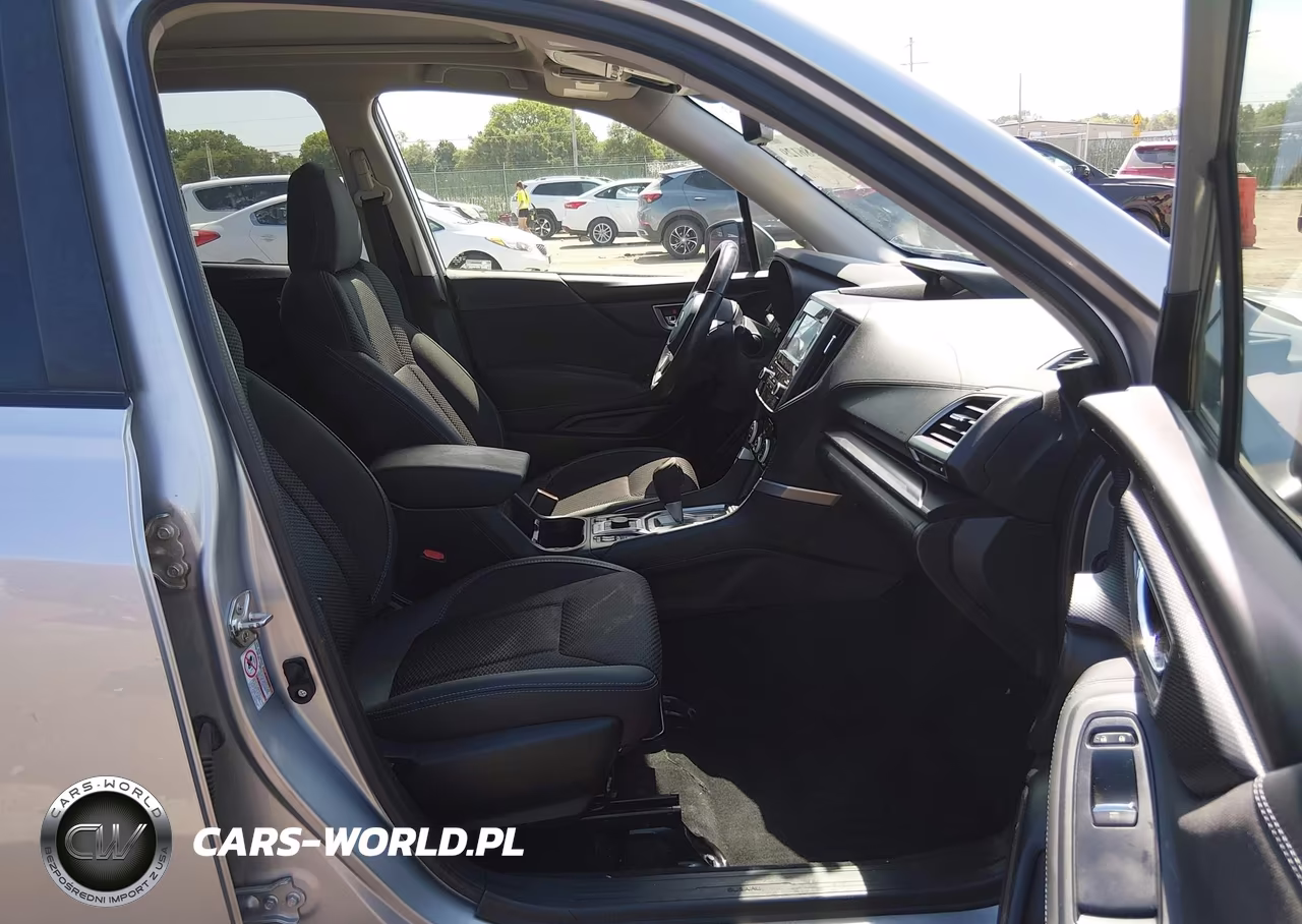 2019 Subaru Forester Premium VIN:JF2SKAGC8KH448887 - 5