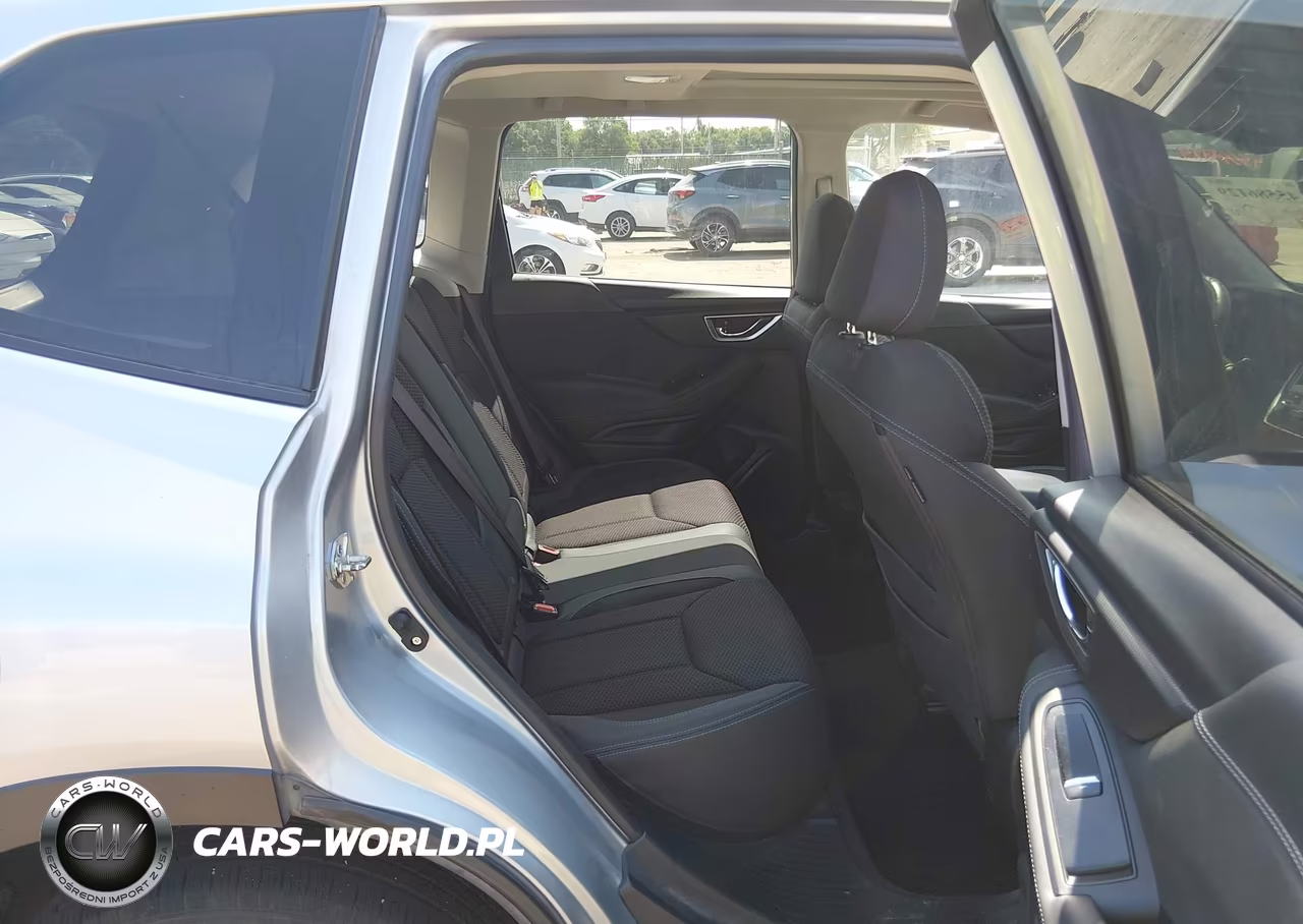 2019 Subaru Forester Premium VIN:JF2SKAGC8KH448887 - 8