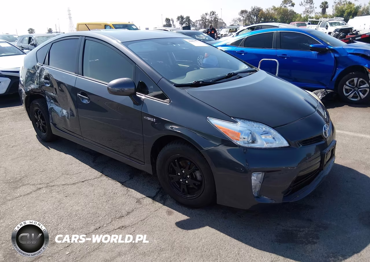 2015 Toyota Prius Two – zdjęcie 1 z 16