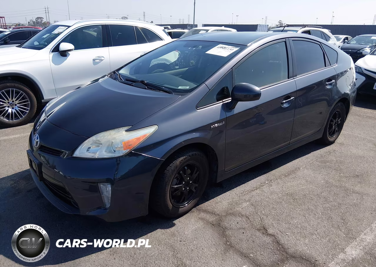 2015 Toyota Prius Two VIN:JTDKN3DU9F1987323 - 2