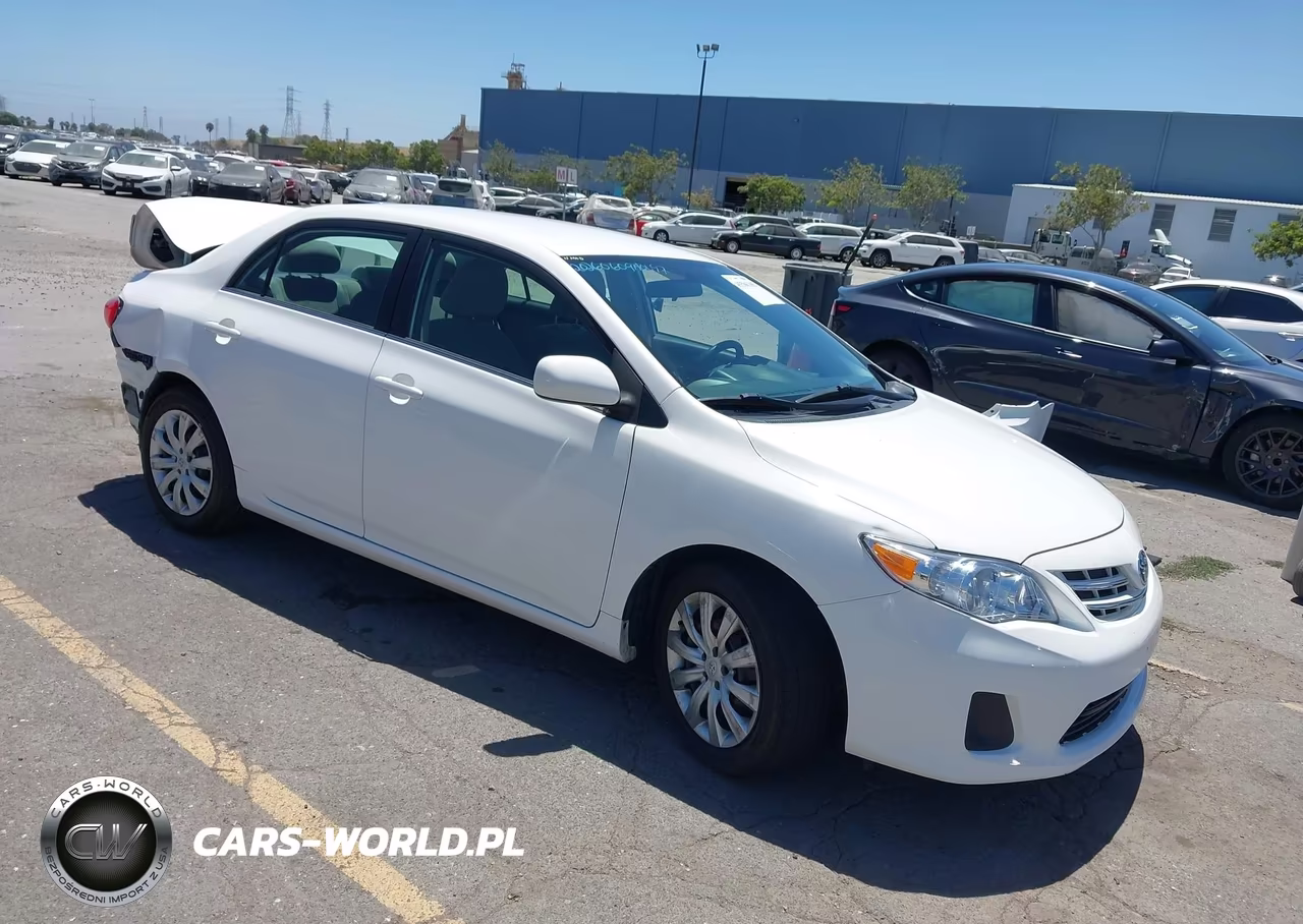 2013 Toyota Corolla Le – zdjęcie 1 z 16