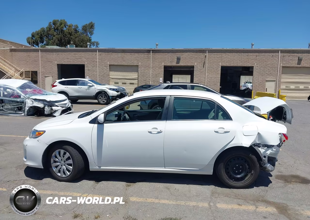 2013 Toyota Corolla Le VIN:2T1BU4EE8DC008576 - 14