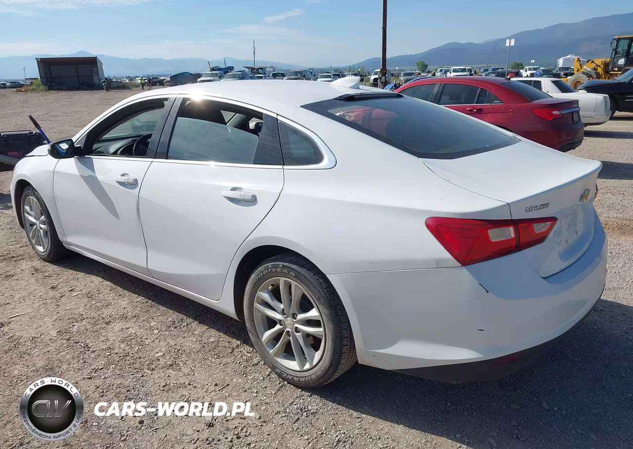 2018 Chevrolet Malibu Lt VIN:1G1ZD5ST1JF124124 - 3