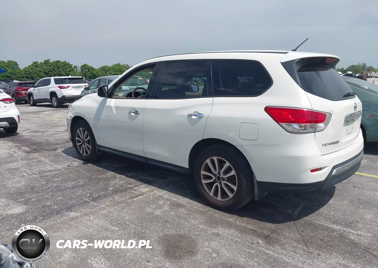 2015 Nissan Pathfinder S VIN:5N1AR2MN9FC618352 - 3