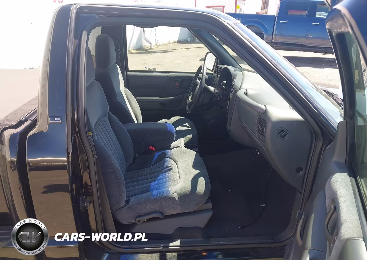 2000 Chevrolet S-10 Ls VIN:1GCCS1445Y8142741 - 5