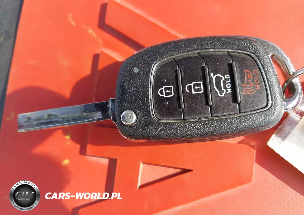 2017 Hyundai Santa Fe Sport 2.4L VIN:5NMZUDLB6HH009748 - 11
