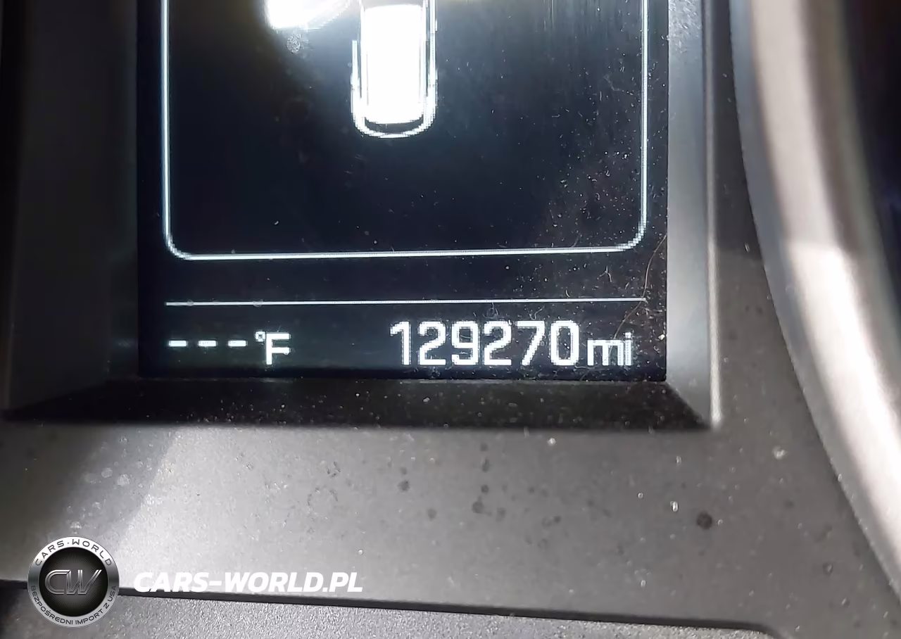 2017 Hyundai Santa Fe Sport 2.4L VIN:5NMZUDLB6HH009748 - 16